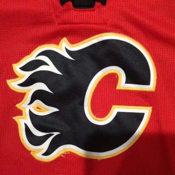 Calgary Flames NHL Jersey Youth Large Hockey - Picture 2 of 5